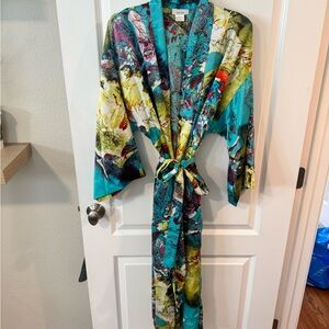 Natori Multicolor Floral Robe